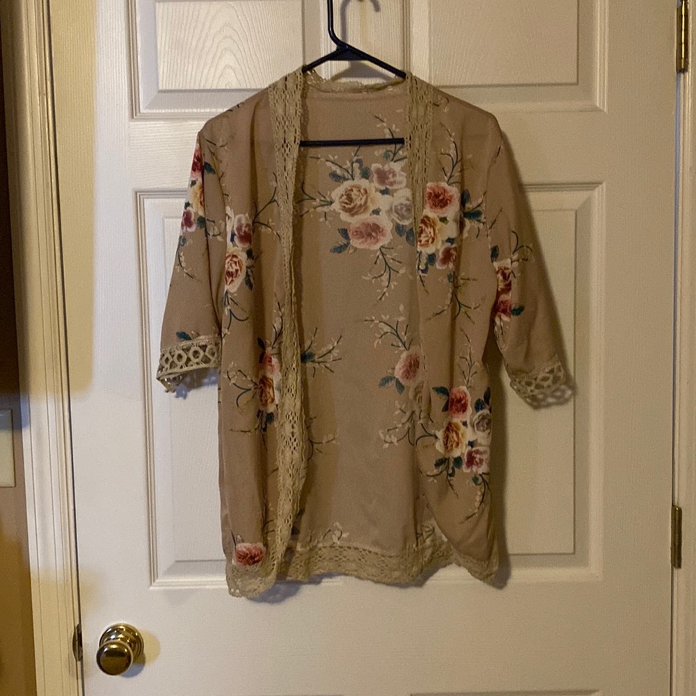 Kimono embroidered trim floral design size m